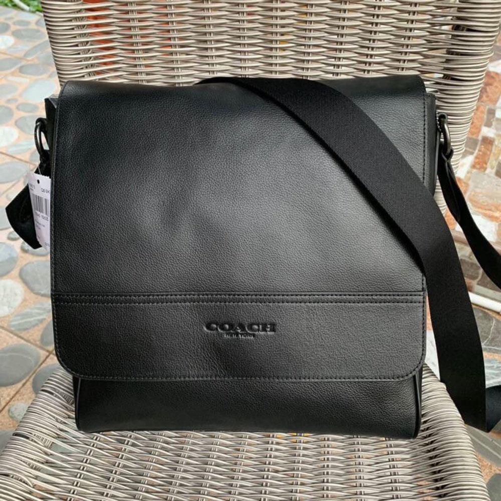 🌻Coach Men’s Houston Map Bag Smooth Leather NWT.